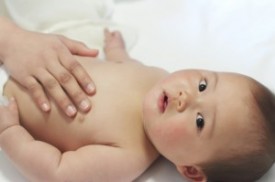 【産後】赤ちゃんの便秘の原因と解消法